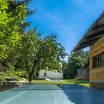 Vila With Pool, Sauna, Pergola, Park, And Playground