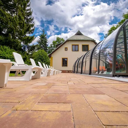 With Pool, Sauna, Pergola, Park, And Playground 빌라 Svoboda nad Úpou